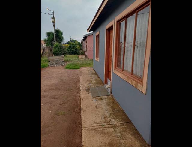 2 BEDROOM HOUSE FOR SALE IN VILLA LIZA